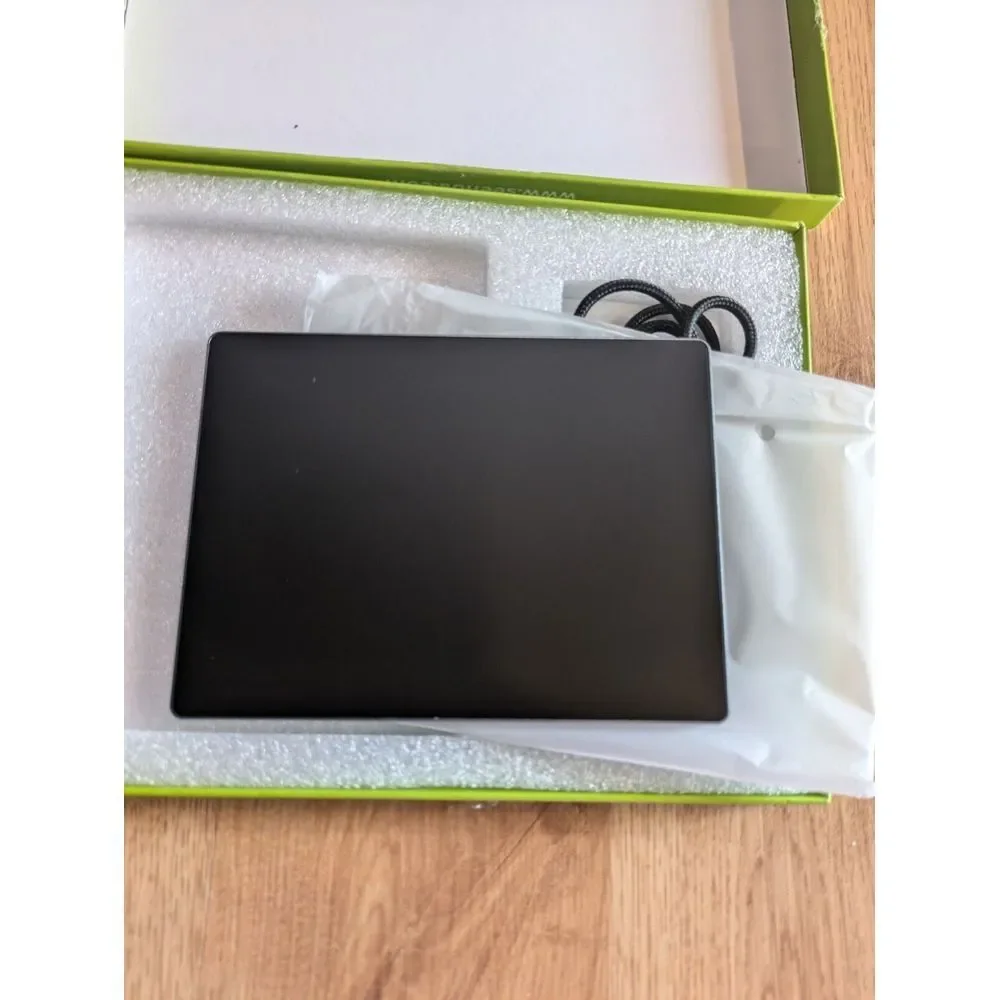 Seenda MOS400  Portable Ultra Slim Wired Trackpad With‎ Manual, Black